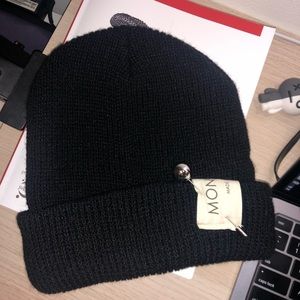 black knit beanie hat
